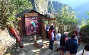 Puerta de la ingreso a la Montaña Huayna Picchu